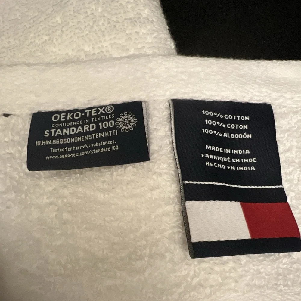Tommy Hilfiger White Hand Towel 100% Cotton OEKO-TEX Standard 100 15x27 Set of 2